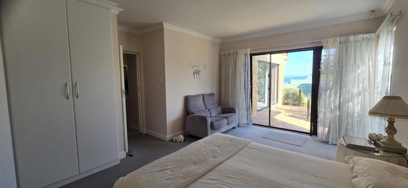 4 Bedroom Property for Sale in Glentana Western Cape